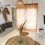 فيلة Aderfia With Private Hot Tub أورنوس