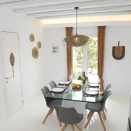 Aderfia With Private Hot Tub אורנוס