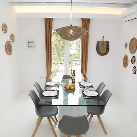 וילה Aderfia With Private Hot Tub אורנוס