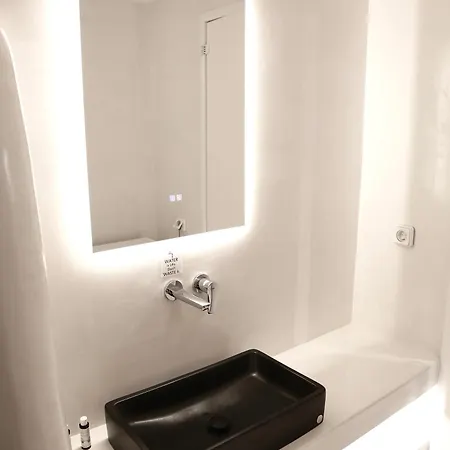 Aderfia With Jacuzzi